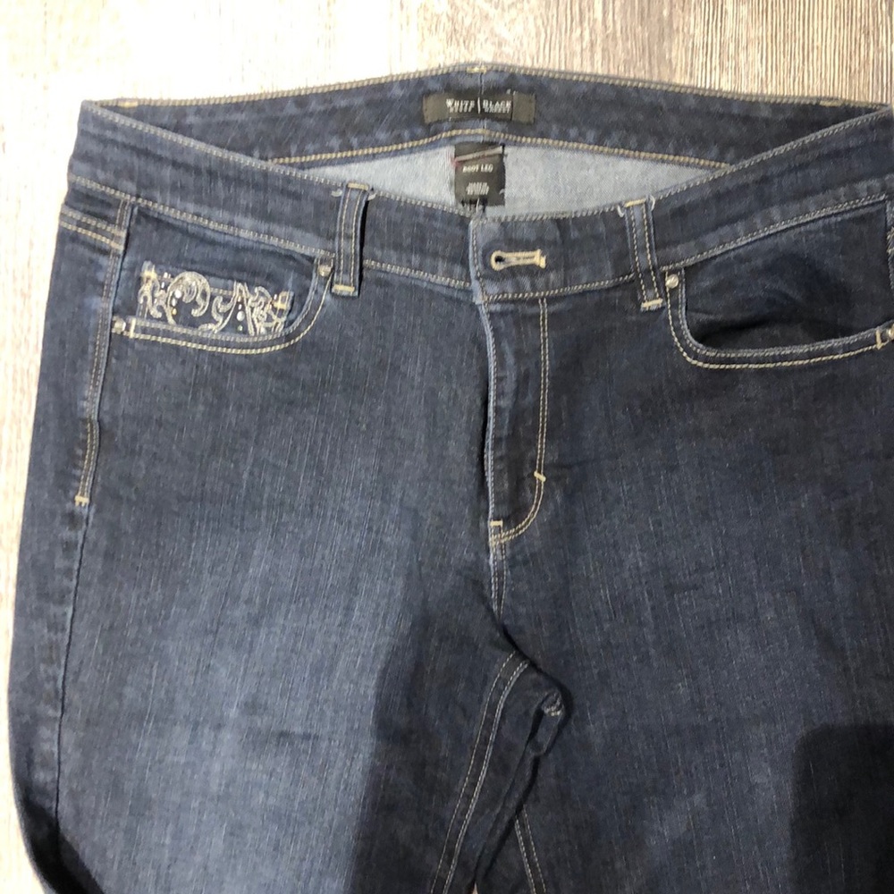 White House Black Market bootcut jeans - Picture 2 of 3